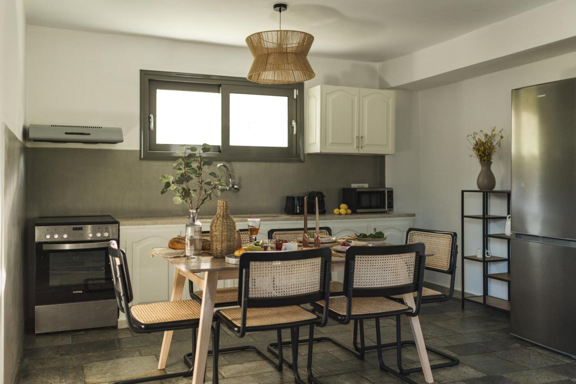 Binios Villa - Private Pool, Walking Distance From The Beach Vasilikí エクステリア 写真